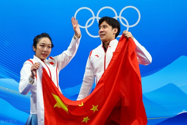 北京冬奥会决胜时刻！中国金牌9-8逆转美国，美国剩最后1个夺金点